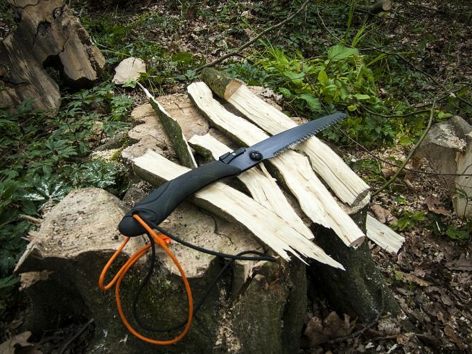 Comment couper une encoche dans le bois avec différents outils